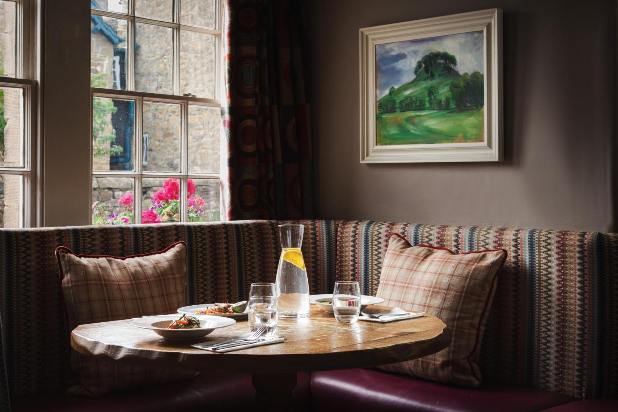 The Pilsley Inn - Chatsworth Baslow Exteriör bild