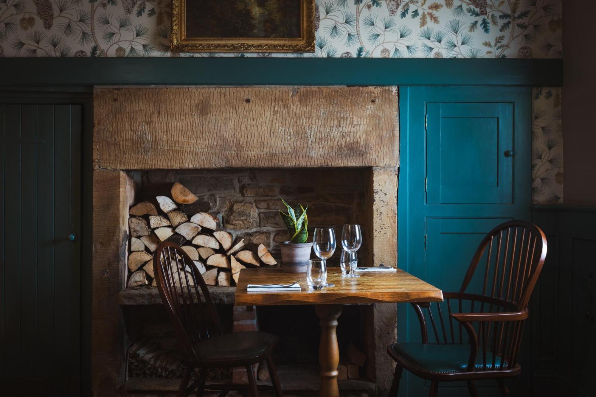 The Pilsley Inn - Chatsworth Baslow Exteriör bild